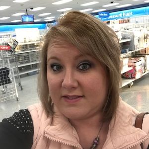 Meet your Posher, Lindsey